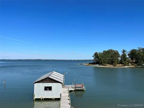790 Long Point Ln, Topping, VA 23169 photo 5