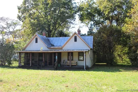 7942 River Rd, Lancaster, VA 22503