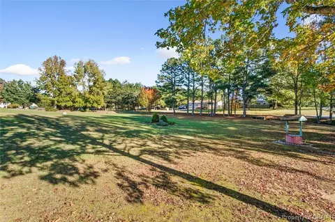 6775 Greenfield Ln, Gloucester, VA 23061 photo 5