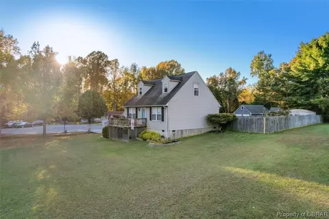 6775 Greenfield Ln, Gloucester, VA 23061 photo 4