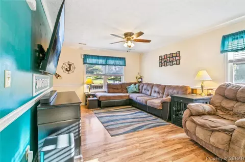 6775 Greenfield Ln, Gloucester, VA 23061 photo 8