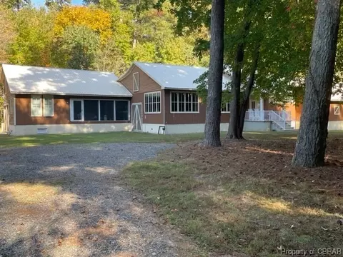 173 Lillys Neck Rd, Mathews, VA 23109