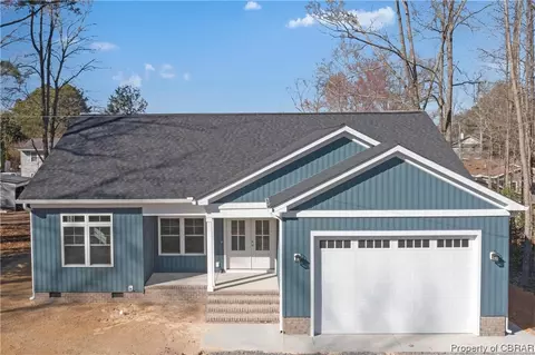 8181 Highview Dr, Gloucester, VA 23061