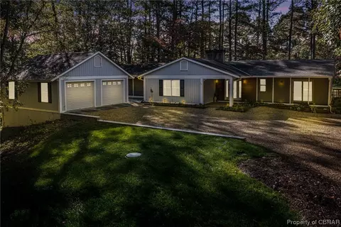156 Fairway Dr, Irvington, VA 22480