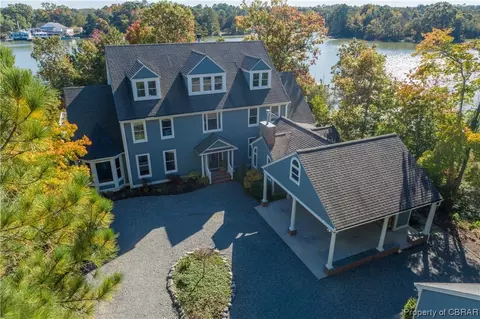 89 Waterford Ct, Urbanna, VA 23175