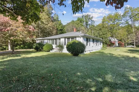 6398 Belroi Rd, Gloucester, VA 23061 photo 3