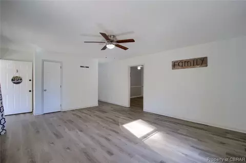 7039 Fox Mill Run Dr, Gloucester, VA 23061 photo 11