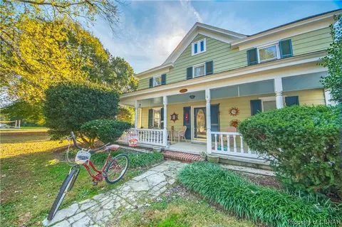 377 King Carter Dr, Irvington, VA 22480