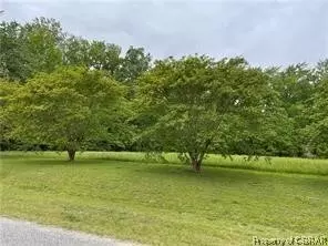 45 Dixie Dr, Mathews, VA 23109