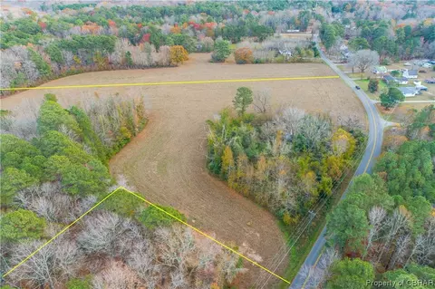 4667 Hickory Fork Rd, Gloucester, VA 23061 photo 3
