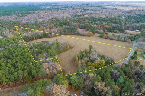 4667 Hickory Fork Rd, Gloucester, VA 23061 photo 2