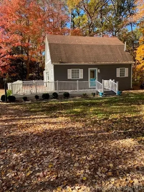 68 Hazelwood Dr, Urbanna, VA 23175