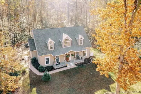 11388 Coveside Pt, Gloucester, VA 23061 photo 2