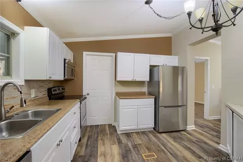 8608 Back Creek Rd, Gloucester, VA 23061 photo 15