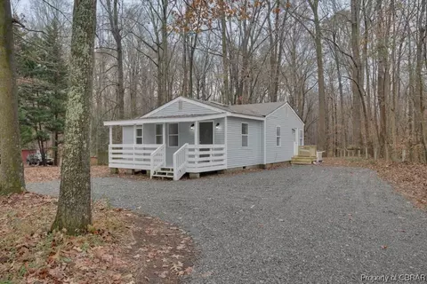2790 Hickory Fork Rd, Gloucester, VA 23061