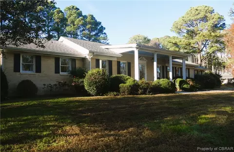 411 Chesapeake Dr, Gwynn, VA 23066