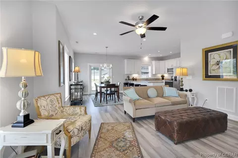 7384 Sinclair Way #E, Gloucester, VA 23061 photo 2