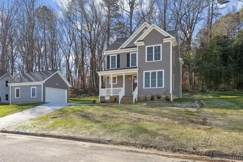 6718 Mann Ave, Gloucester, VA 23061 photo 3