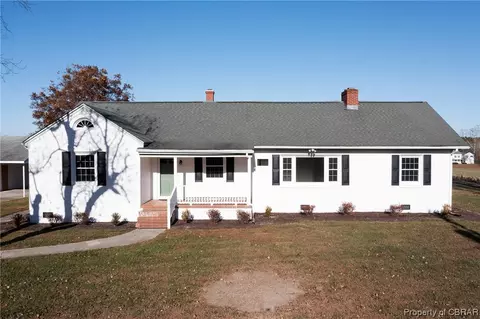 3051 Pierce Rd, Saluda, VA 23149