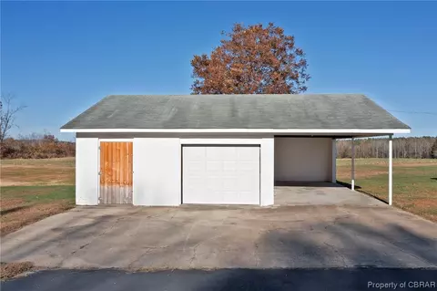 3051 Pierce Rd, Saluda, VA 23149 photo 6