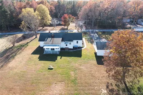 3051 Pierce Rd, Saluda, VA 23149 photo 9