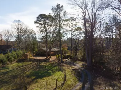 7083 Caffee Creek Ln, Gloucester, VA 23061 photo 8