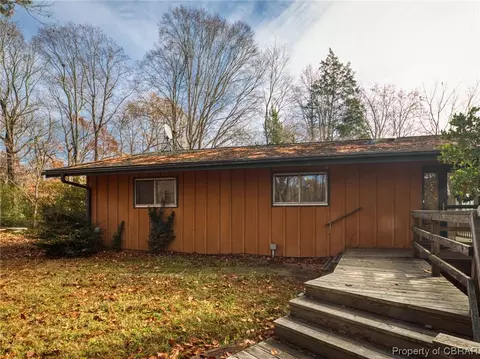 7083 Caffee Creek Ln, Gloucester, VA 23061 photo 10