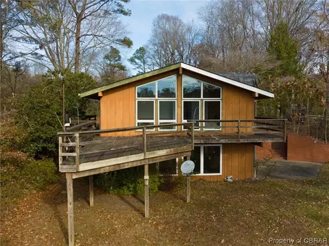 7083 Caffee Creek Ln, Gloucester, VA 23061 photo 6