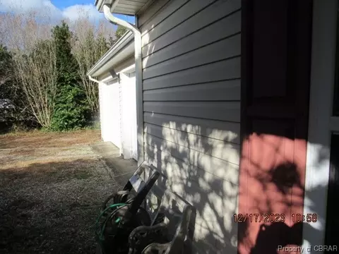 5807 Winterberry, Gloucester, VA 23061 photo 27