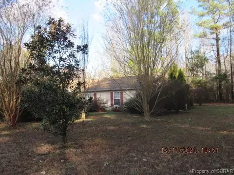 5807 Winterberry, Gloucester, VA 23061 photo 2