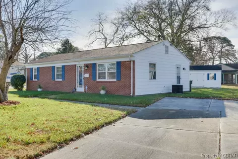 506 Angela Ct, Hampton, VA 23669 photo 3