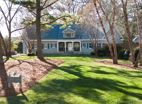 26 Cedar Shores Ln, Hallieford, VA 23068