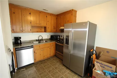 3652 Foxhaven Dr, Gloucester, VA 23061 photo 9