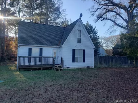 3652 Foxhaven Dr, Gloucester, VA 23061