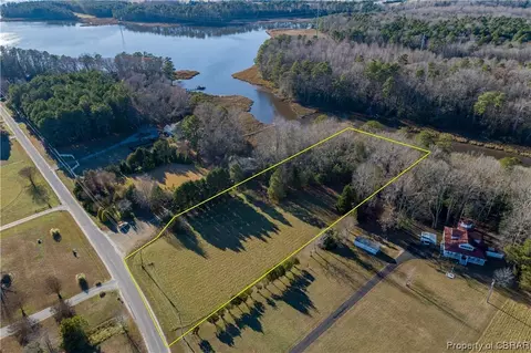 0 Pipe-n-tree Dr, Hartfield, VA 23071
