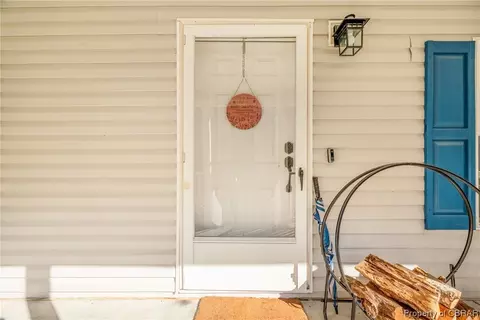 2587 Pine Top Ln, Gloucester, VA 23061 photo 5