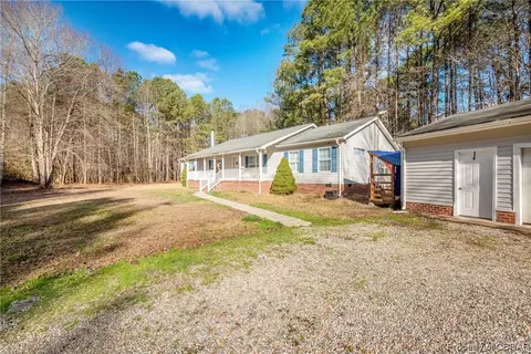 2587 Pine Top Ln, Gloucester, VA 23061 photo 4