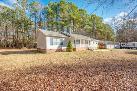 2587 Pine Top Ln, Gloucester, VA 23061 photo 2