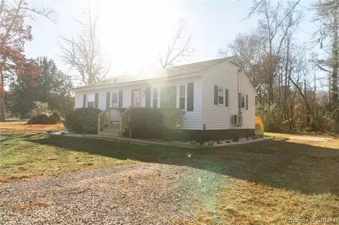 3878 General Puller Hwy, Saluda, VA 23149 photo 2