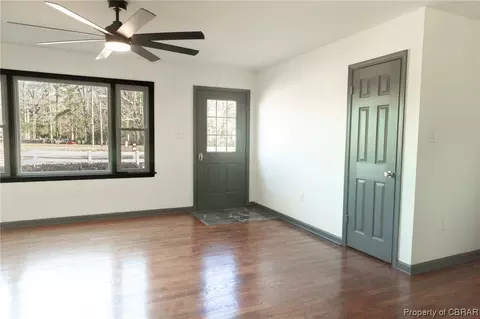3878 General Puller Hwy, Saluda, VA 23149 photo 4
