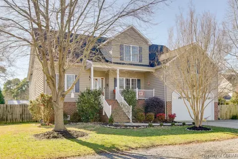 4 Willow Rd, Hampton, VA 23664