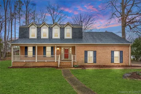 194 Revelle Dr, Newport News, VA 23608