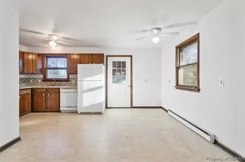 5477 Pikes Way, Gloucester, VA 23061 photo 9
