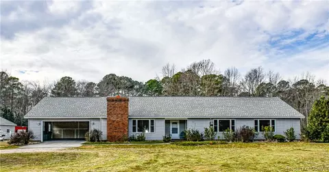 144 Bayton Pl, Deltaville, VA 23043