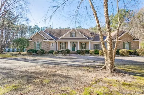 5376 Green Park Ln, Gloucester, VA 23061