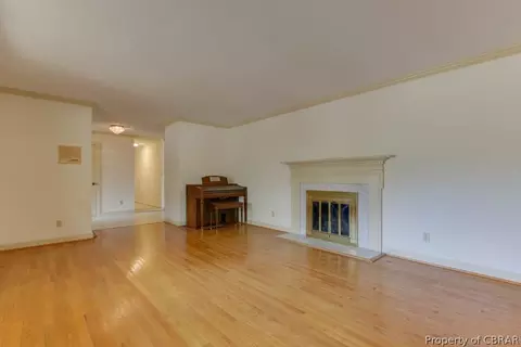 1636 York River Dr, Gloucester Point, VA 23062 photo 11