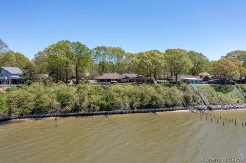 1636 York River Dr, Gloucester Point, VA 23062 photo 4
