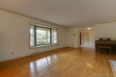 1636 York River Dr, Gloucester Point, VA 23062 photo 12