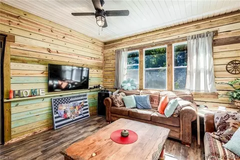6092 Pear Field Ln, Gloucester, VA 23061 photo 22