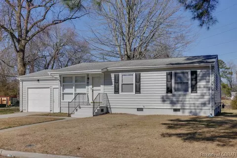 707 74th St, Newport News, VA 23605